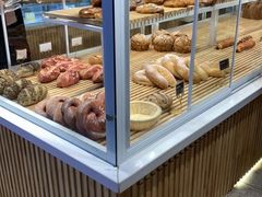 -焙丽拾光(麦凯乐直营店)
