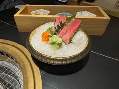 -山川小町·极番烧肉(新地假日广场店)