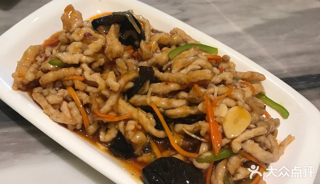 来过这经纬街的这家老昌春饼很多次了  环境还可以