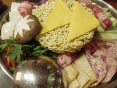 -恩你小木屋·韩式料理(假日广场店)