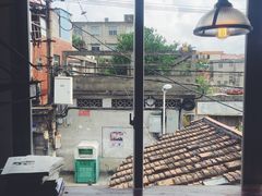 -巴浪鱼咖啡馆 Local Fish