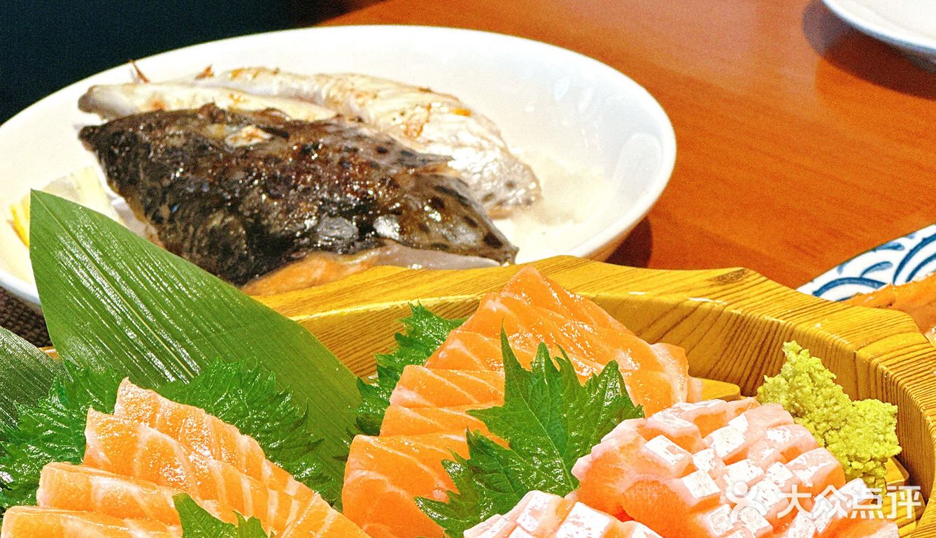 100多的三文鱼豪华全鱼大餐我给大家找到啦‼️