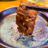 第一次在电车里吃烤肉太有意思了