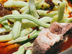 豆角炖脊骨锅-满兴咱妈烀饼铁锅炖(兰州北街店)