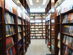 -新华书店(泉城路店)