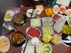 -四囍码头海鲜烧烤自助火锅(外滩南京东路悦荟广场店)