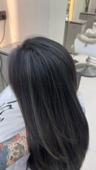 -十六番发型师事务所