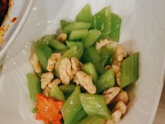 西芹炒鲜核桃仁-峨嵋酒家(牡丹园店)