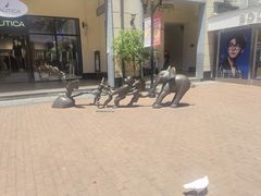-王府井奥莱临潼小镇(临潼店)
