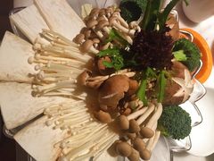 -煲宫猪肚鸡(晶品店)