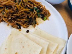 -关东小磨东北菜(上海长风大悦城店)