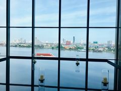 -阿瓦尼河滨曼谷酒店