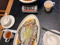 -鱼鲜饭香·招牌汽锅剁椒鱼头王