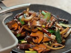 爆炒赤松茸黑牛肝菌-云海肴·汽锅鸡·云南菜(苏州中心店)