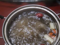 -周老三跷脚牛肉·全牛火锅(非遗传承店)