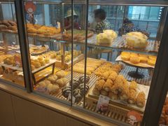 面包甜点陈列柜-BreadTalk面包新语(虹口龙之梦店)
