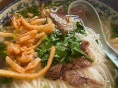 -肇兴特色牛肉粉