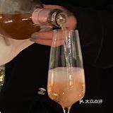 青岛探店｜𝐈𝐍𝐈𝐙𝐈𝐎🍾捕捉浪漫的餐酒吧
