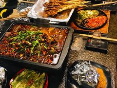 -何师烧烤Pro ·江湖川菜·小龙虾·精酿(太古里旗舰店)