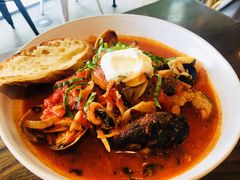 -ROAST coffee & eatery