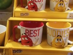 -m豆巧克力世界(上海世茂广场店)