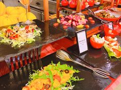 -亚龙湾希尔顿自助餐厅·海鲜·烧烤·沙滩BBQ·现场乐队