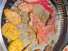 烤肉-钱小奴海鲜自助黑金店(杭州滨江龙湖店)