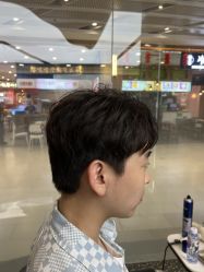 -川和潮人