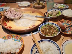 -洱火云南酸菜牛肉火锅(石景山当代商城店)