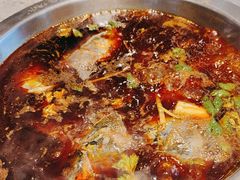 -忘情水鱼头·鲜鱼火锅(滨江中路店)