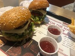 -The Habit Burger Grill 哈比特汉堡(复兴soho店)