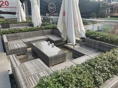 -UNI UNI(环亚凯瑟琳店)