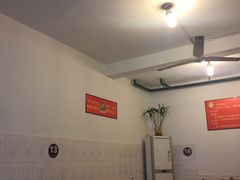 大堂-仔耳朵冷锅鱼蛙芋儿鸡(莲花东路店)