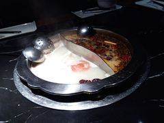 鸳鸯白锅-三只耳火锅(宽窄巷子店)