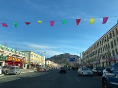 -靠山屯东北农家菜(八龙桥雅苑店)