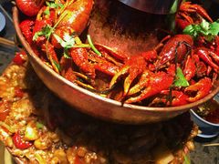 -沪小二炭火蛙锅(淮海中路美食不夜城店)
