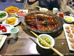 -红九格老火锅(三峡广场店)