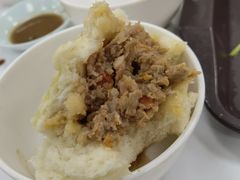 蟹黄肉包-常州糕团店(北大街新世纪商城店)