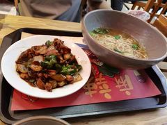 -哇蛙牛功夫面渝都料理(龙阳广场店)