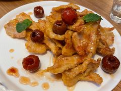 -山楂树融合菜餐厅