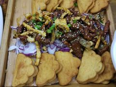 东镇烤三味-老东镇啤酒屋海鲜加工·蒸汽海鲜·海鲜烧烤(台东店)