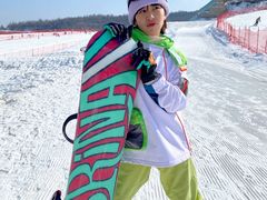 -鳌山滑雪度假区