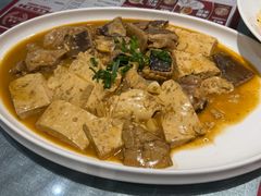 老板鱼炖豆腐-添福来墨鱼饺子 · 海鲜东北菜(大连星海·黄浦路店)