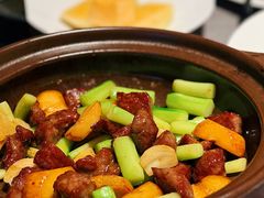 啫啫雪花牛肉粒-虹潮荟·餐桌上的美食地理(太阳宫店)