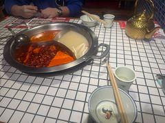 -山悦里 山野·鲜火锅(罗斯福广场店)