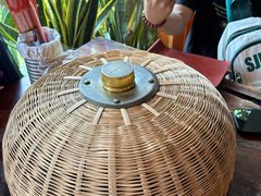 -Cuc Gach Quan Restaurant