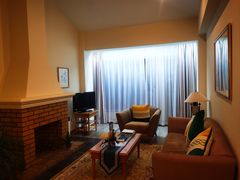 -昆明春城湖畔度假村