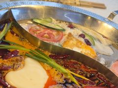 -巴国妹子毛肚火锅(蓝光悦城店)