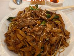 干炒牛河-广州酒家(昌岗地铁站店)