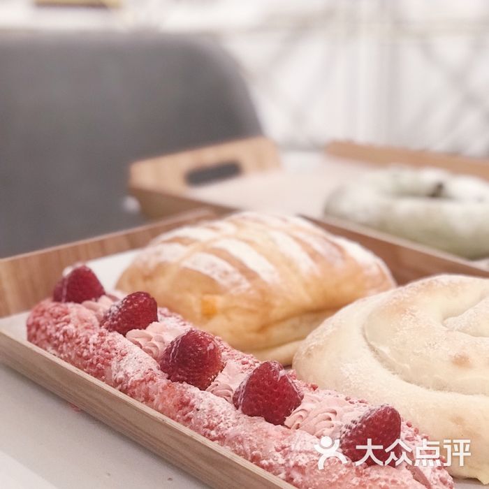 奈雪の茶草莓魔法棒图片-北京面包甜点-大众点评网